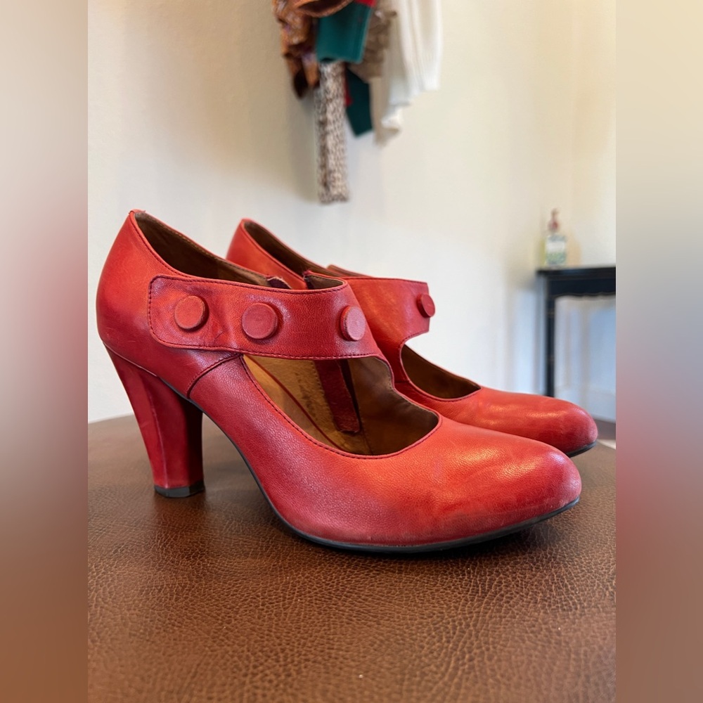 Miz Mooz red leather pumps